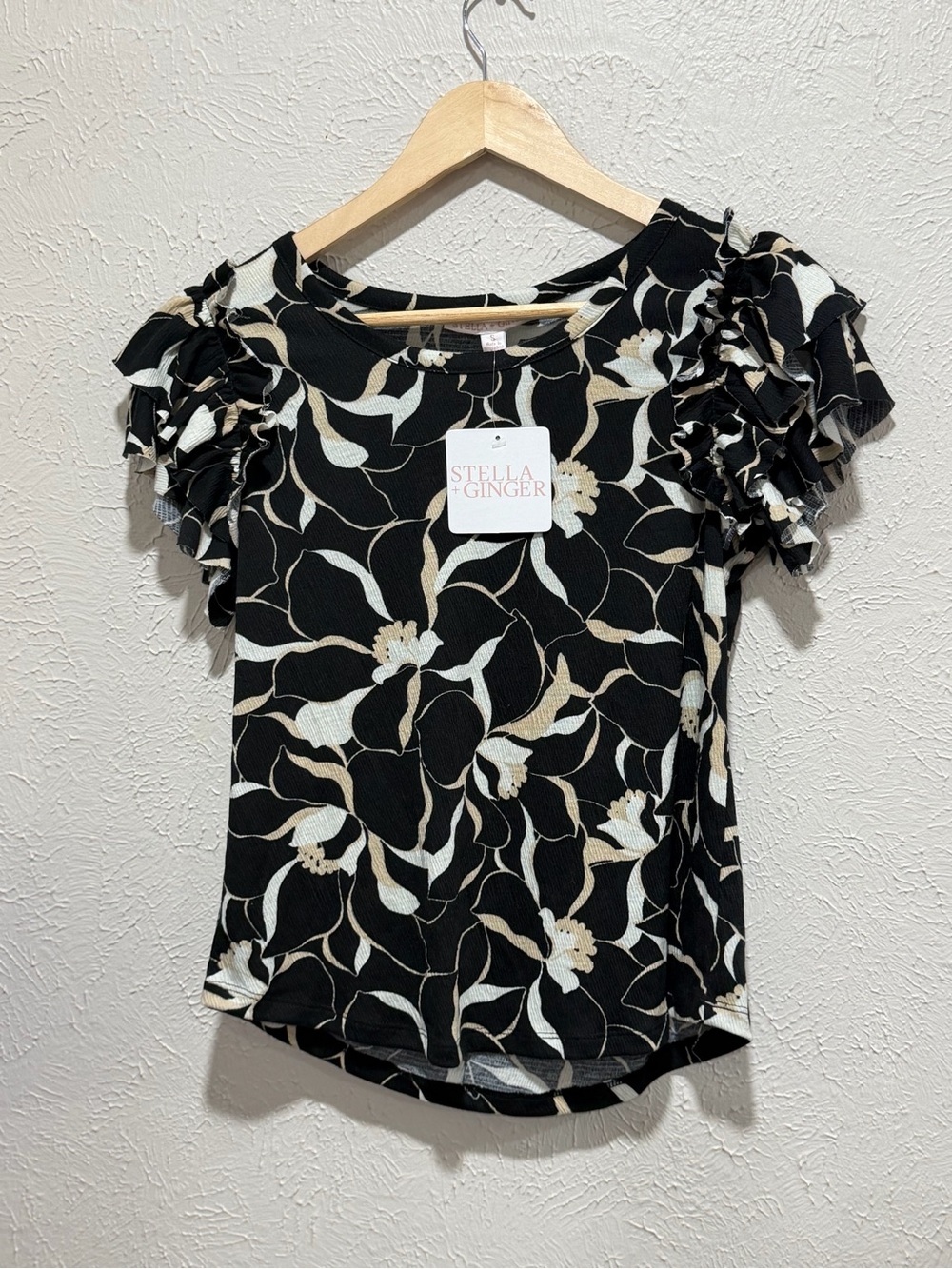 Black Floral Ruffle Sleeve Tee